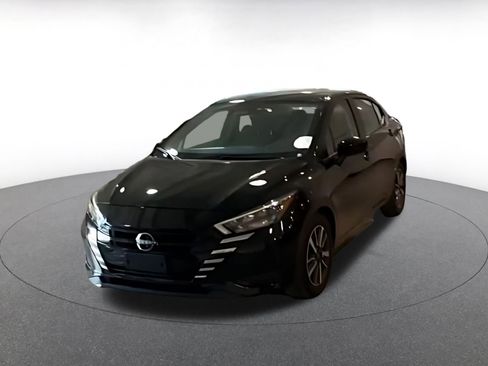 Used 2025 Nissan Versa SV FWD image 16