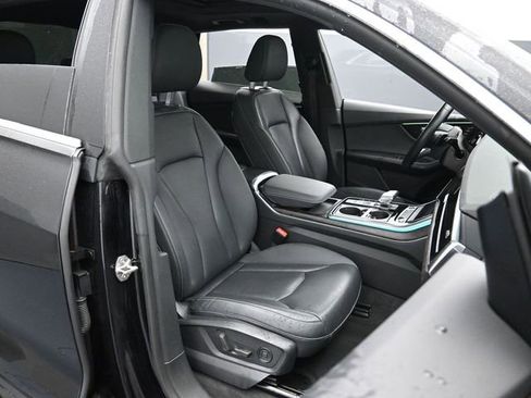 Used 2021 Audi Q8 Premium Plus w/ Premium Plus Package image 26