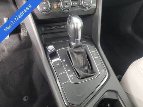 Used 2019 Volkswagen Tiguan SE w/ Panoramic Sunroof Package image 17