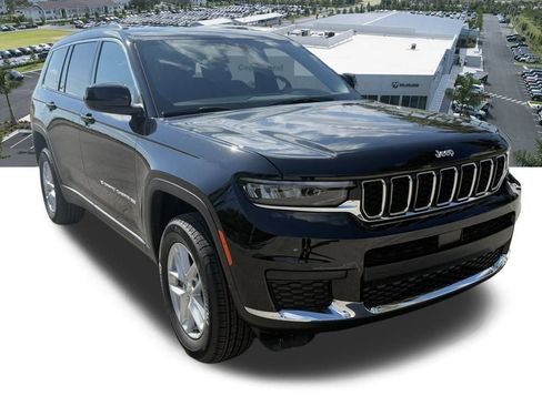 New 2025 Jeep Grand Cherokee L Laredo image 2