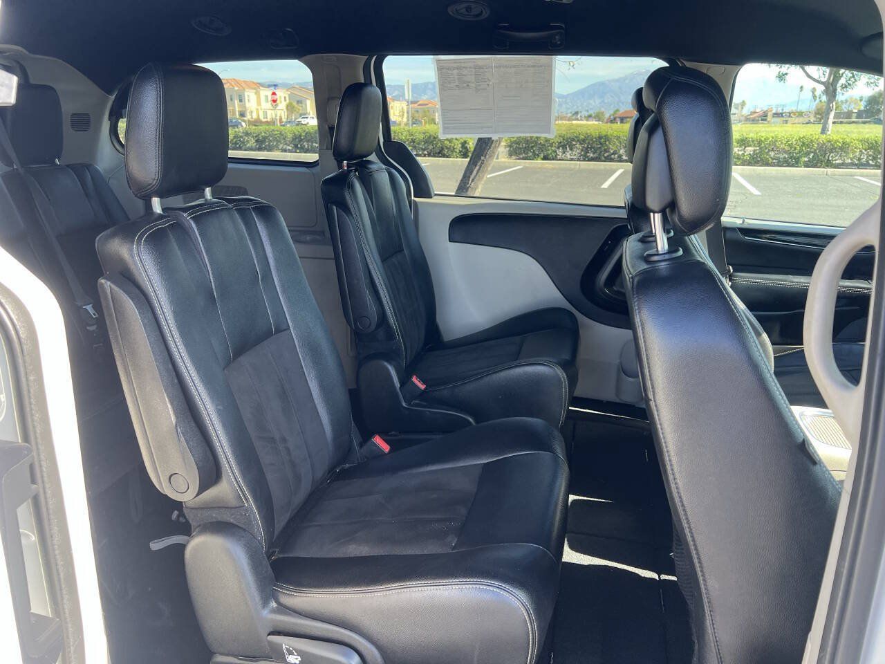 Used 2019 Dodge Grand Caravan SXT FWD image 7