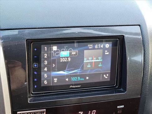 Used 2012 Toyota Tundra Limited w/ Platinum Pkg AWD/4WD image 10