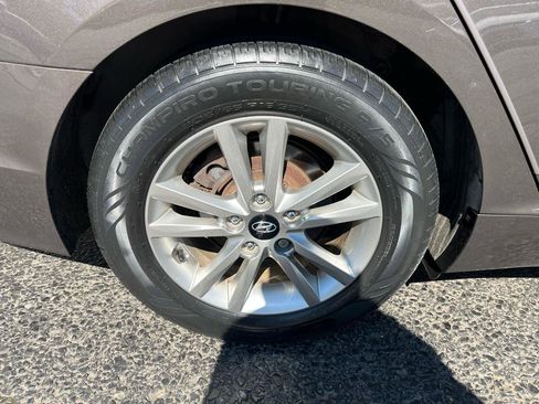 Used 2017 Hyundai Sonata SE FWD image 12
