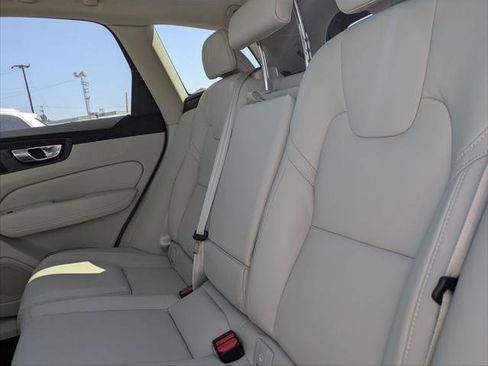New 2026 Volvo XC60 B5 Ultra w/ Climate Package PRO AWD/4WD image 12