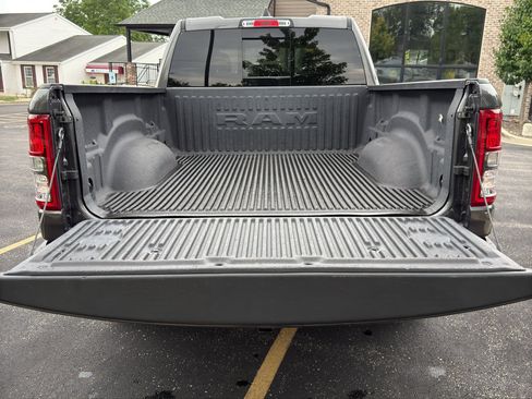 Used 2022 RAM 1500 Big Horn AWD/4WD image 35