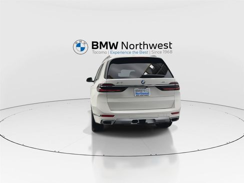 New 2026 BMW X7 xDrive40i w/ Premium Package image 13