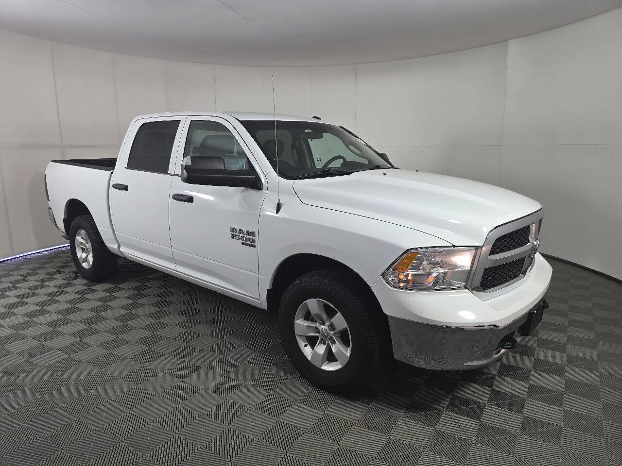 Used 2022 RAM 1500 Tradesman w/ Chrome Appearance Group AWD/4WD image 3
