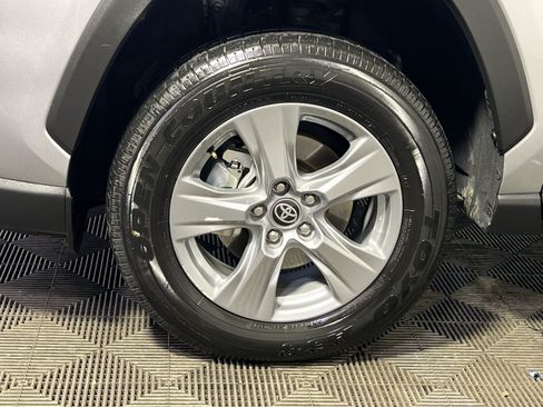 Used 2025 Toyota RAV4 XLE AWD/4WD image 13