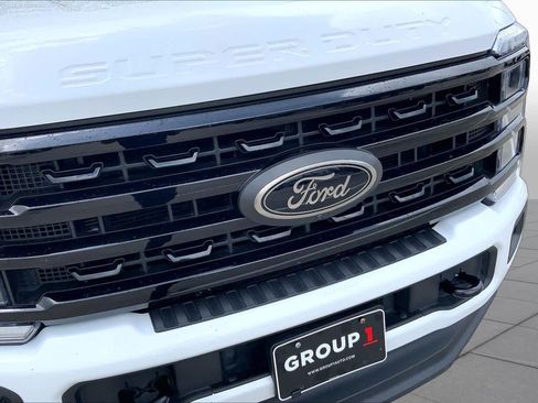 Used 2024 Ford F250 Lariat w/ Black Appearance Package AWD/4WD image 29