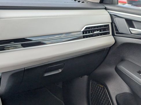 Used 2025 Mitsubishi Outlander SE FWD image 25