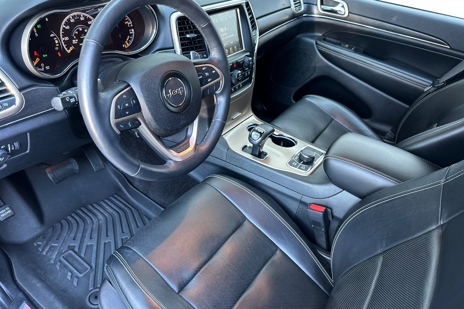 Used 2015 Jeep Grand Cherokee Limited w/ Luxury Group II AWD/4WD image 10