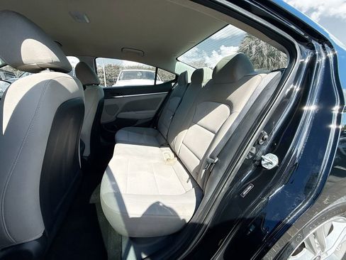 Used 2020 Hyundai Elantra SEL image 25