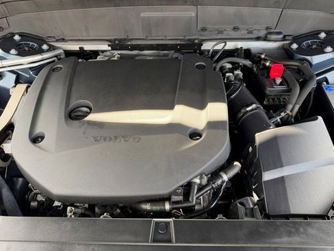 Certified 2024 Volvo XC90 B6 Ultimate w/ Protection Package Premier image 35