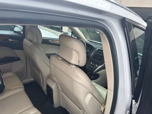 Used 2015 Lincoln MKC FWD w/ Equipment Group 101A Select image 8