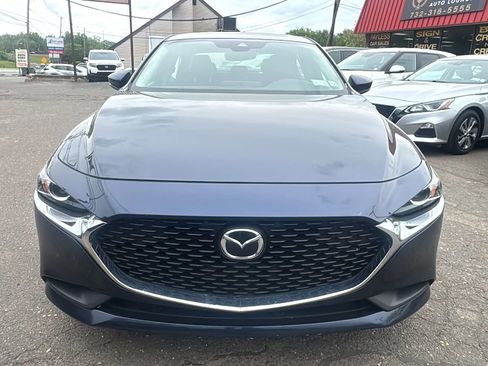 Used 2022 MAZDA MAZDA3 Sedan FWD image 2