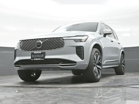 New 2026 Volvo XC90 B5 Core AWD/4WD image 40
