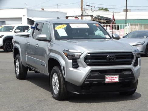 Certified 2024 Toyota Tacoma SR5 image 2