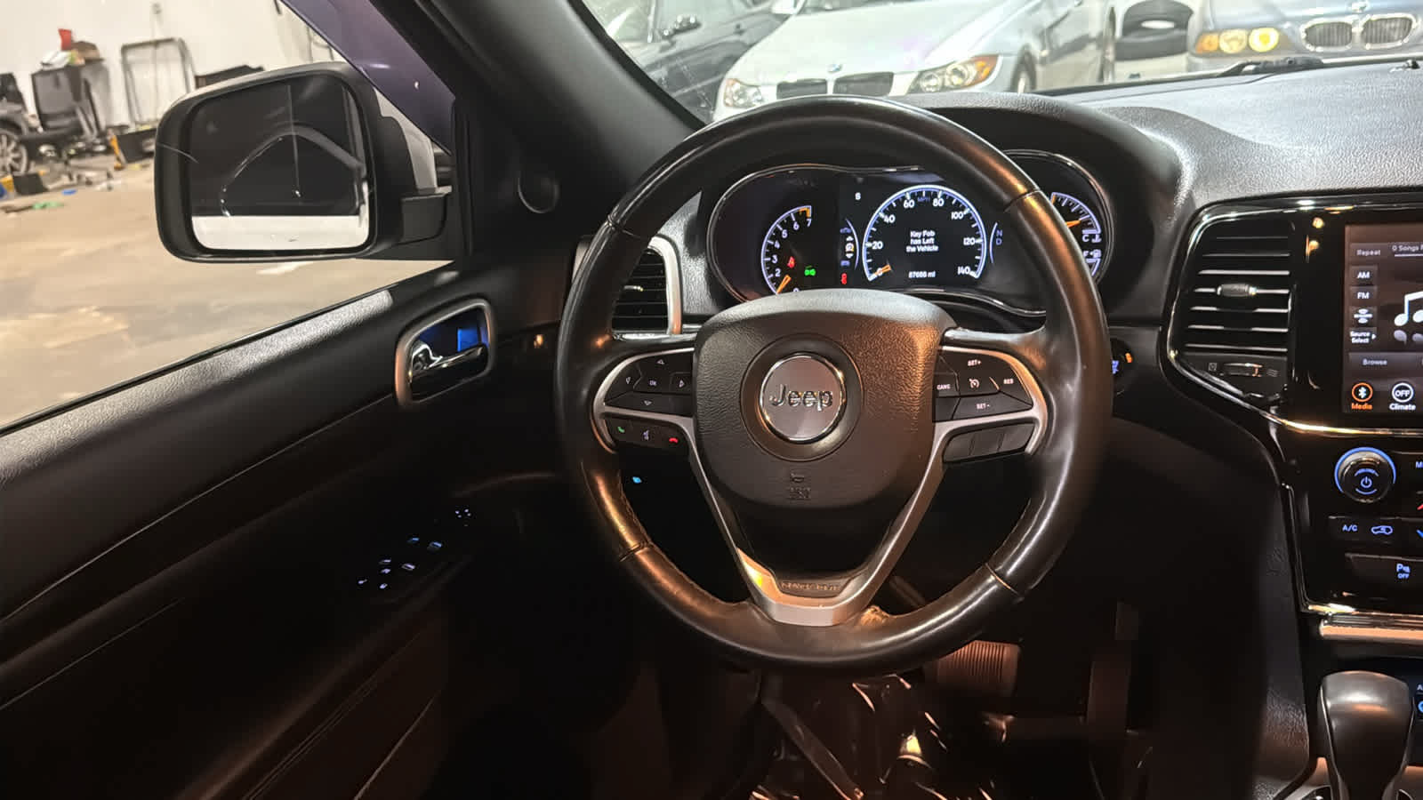 Used 2020 Jeep Grand Cherokee Altitude AWD/4WD image 26