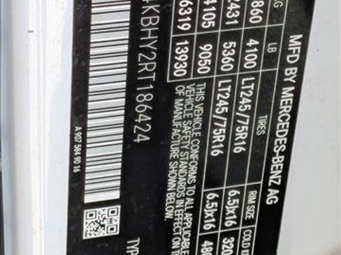 Used 2024 Mercedes-Benz Sprinter 2500 image 23