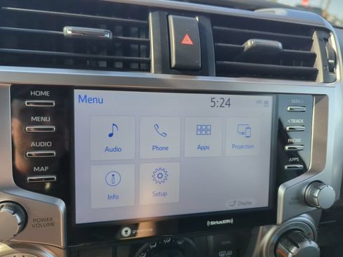 Used 2022 Toyota 4Runner TRD Sport AWD/4WD image 15