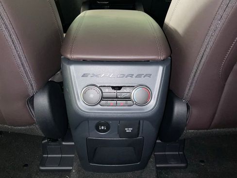 New 2026 Ford Explorer Platinum RWD image 18