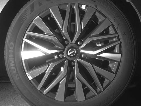 Used 2025 Nissan Altima 2.5 SV image 13