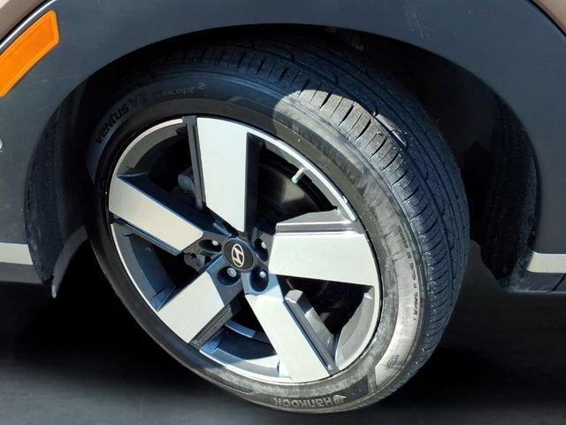 Used 2024 Hyundai Santa Fe Limited FWD image 17