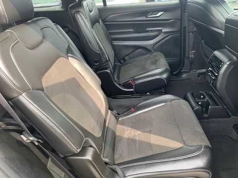 Used 2023 Jeep Grand Cherokee L Laredo AWD/4WD image 24
