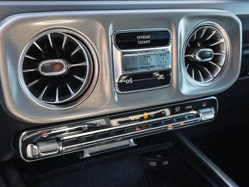 Used 2025 Mercedes-Benz G 550 image 42