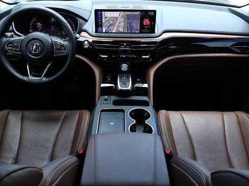 Certified 2025 Acura MDX FWD w/ Technology Package image 10