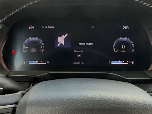 Used 2023 Jeep Grand Cherokee Laredo w/ Luxury Tech Group I image 32