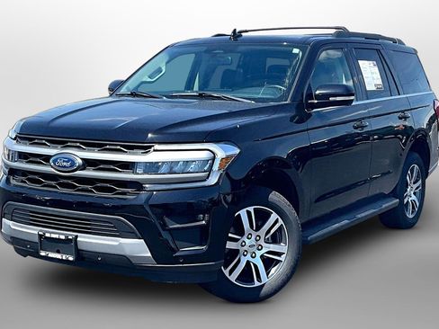 Used 2024 Ford Expedition XLT RWD image 13
