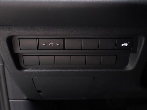 Used 2024 Mitsubishi Outlander SE image 28