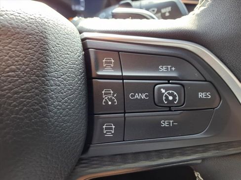 Used 2024 Jeep Grand Cherokee L Altitude image 26