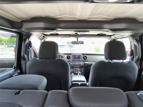 Used 2018 Jeep Wrangler Unlimited Sport S AWD/4WD image 20