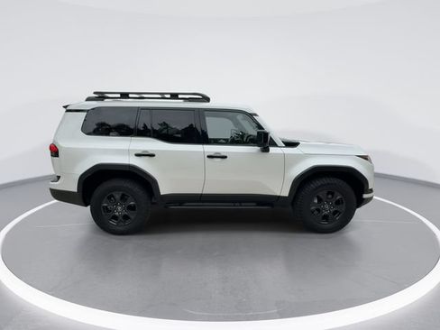 Used 2024 Lexus GX 550 AWD/4WD image 9