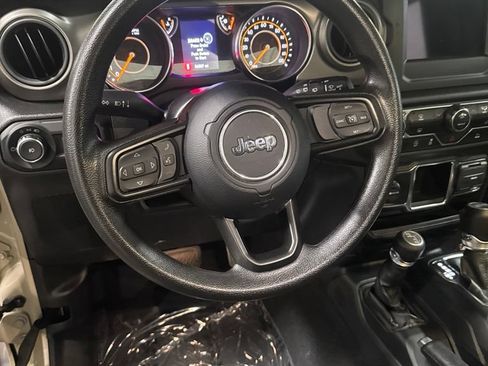 Used 2022 Jeep Wrangler Sport AWD/4WD image 9