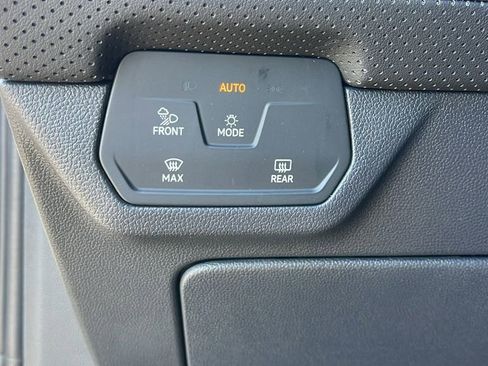 New 2026 Volkswagen Atlas Cross Sport SEL R-Line image 24