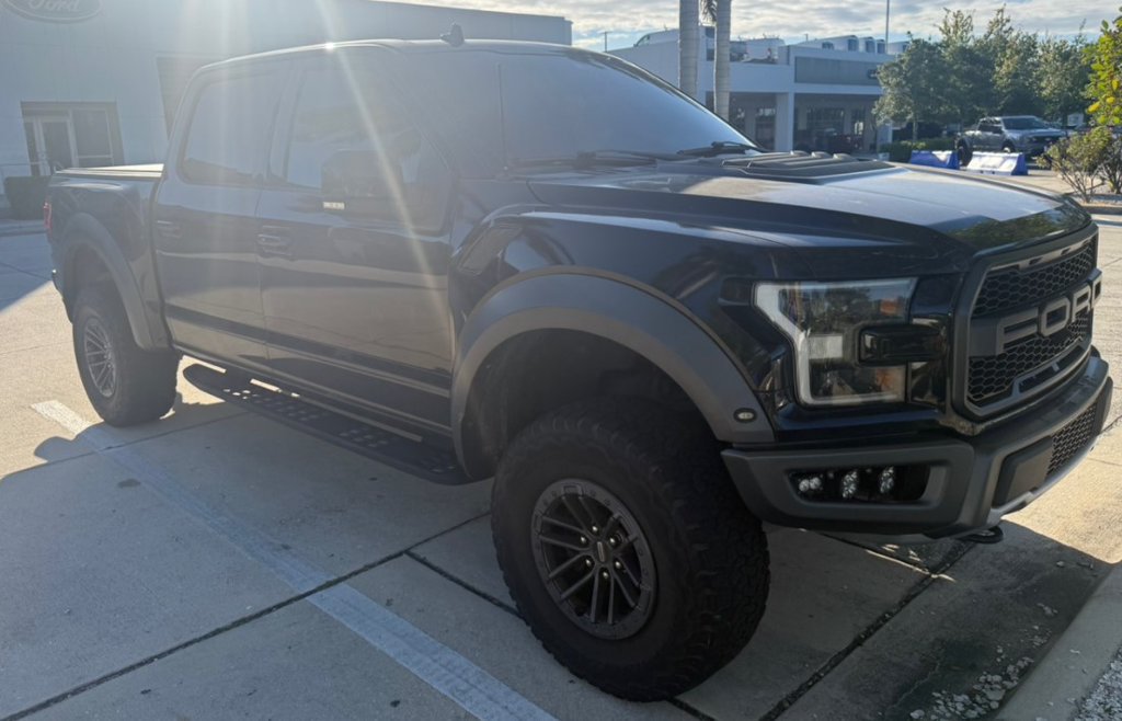 Used 2020 Ford F150 Raptor w/ Equipment Group 802A Luxury AWD/4WD image 4