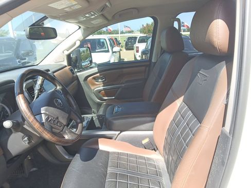 Used 2019 Nissan Titan Platinum Reserve w/ Platinum Utility Package AWD/4WD image 9