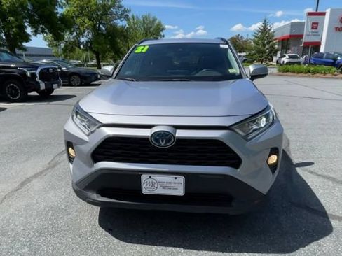 Certified 2021 Toyota RAV4 XLE Premium AWD/4WD image 3