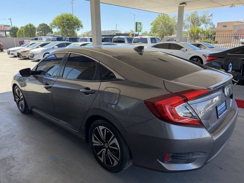 Used 2018 Honda Civic EX-T image 6