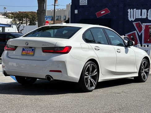 Used 2023 BMW 330i Sedan w/ Driving Assistance Package RWD image 4