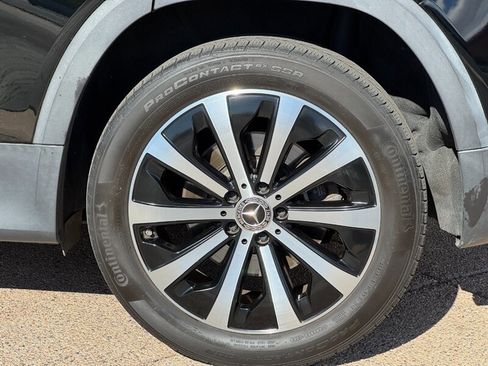 Used 2022 Mercedes-Benz GLB 250 4MATIC w/ Premium Package Lite image 36