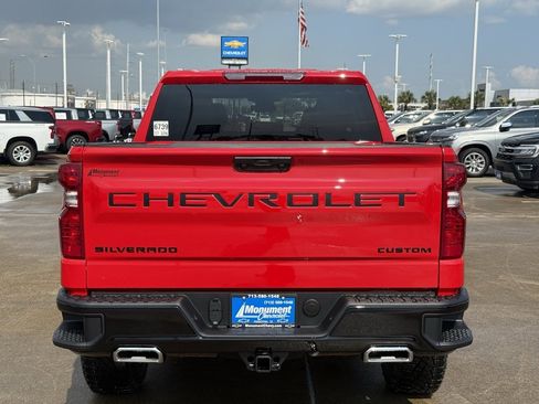 New 2026 Chevrolet Silverado 1500 Custom Trail Boss w/ LPO, Dark Essentials Package image 17