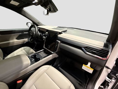 New 2026 GMC Acadia Elevation w/ Elevation Premium Package image 28