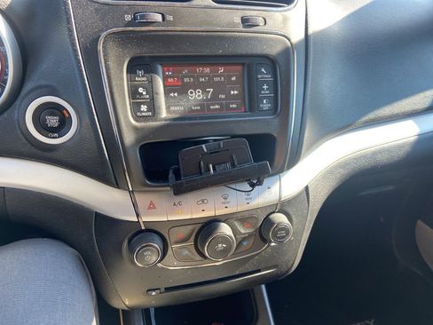 Used 2016 Dodge Journey SE w/ Flexible Seating Group FWD image 31