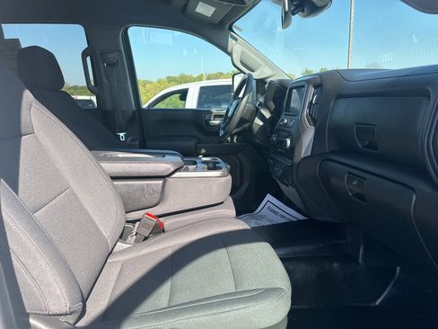 Used 2024 Chevrolet Silverado 3500 W/T image 32