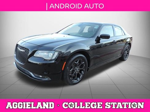 Used 2019 Chrysler 300 S AWD/4WD image 8