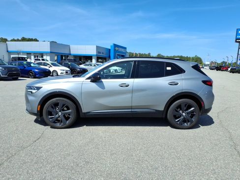 Used 2023 Buick Envision Essence w/ Sport Touring Package FWD image 2